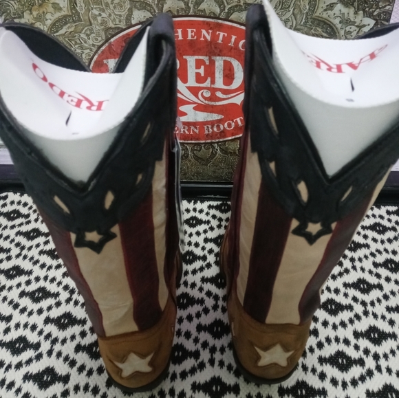 Women's size 8 Laredo Keyes Patriotic Boots - Picture 2 of 5